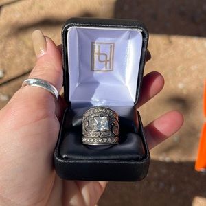 Hyo Silver ring size 6